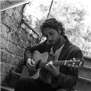 Sono un insegnante di Musica (con Biennio Magistrale in Didattica della Musica e nuove Tecnologie Musicali).
Tengo lezioni di:
• Canto moderno e tecnica vocale; 
• Songwriting;
• Teoria, solfeggio, armonia;
• Chitarra;
• Nuove tecnologie musicali